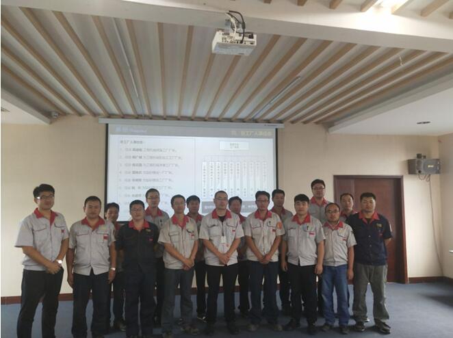 銳意改革 激發(fā)活力 回歸產(chǎn)品 強(qiáng)本固基 為迎接華翔集團(tuán)新一輪騰飛，打造世界華翔而不懈奮斗！---記華翔集團(tuán)制造平臺成立大會