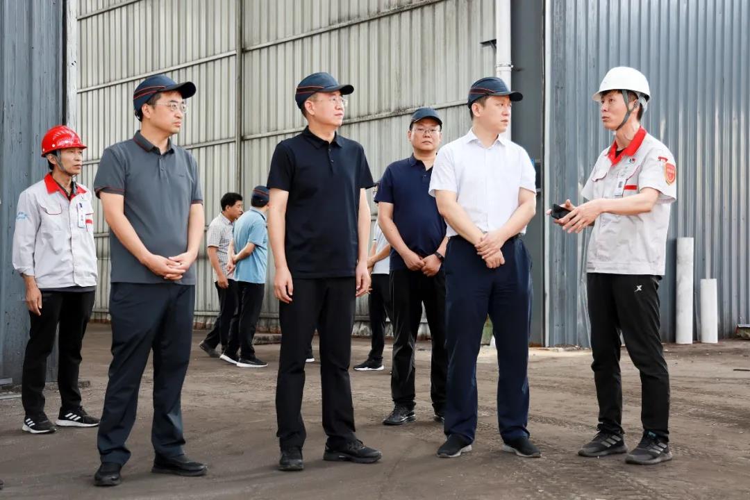 市委常委、副市長(zhǎng)、翼城縣委書(shū)記王淵到華翔（翼城）新材料科技園現(xiàn)場(chǎng)辦公