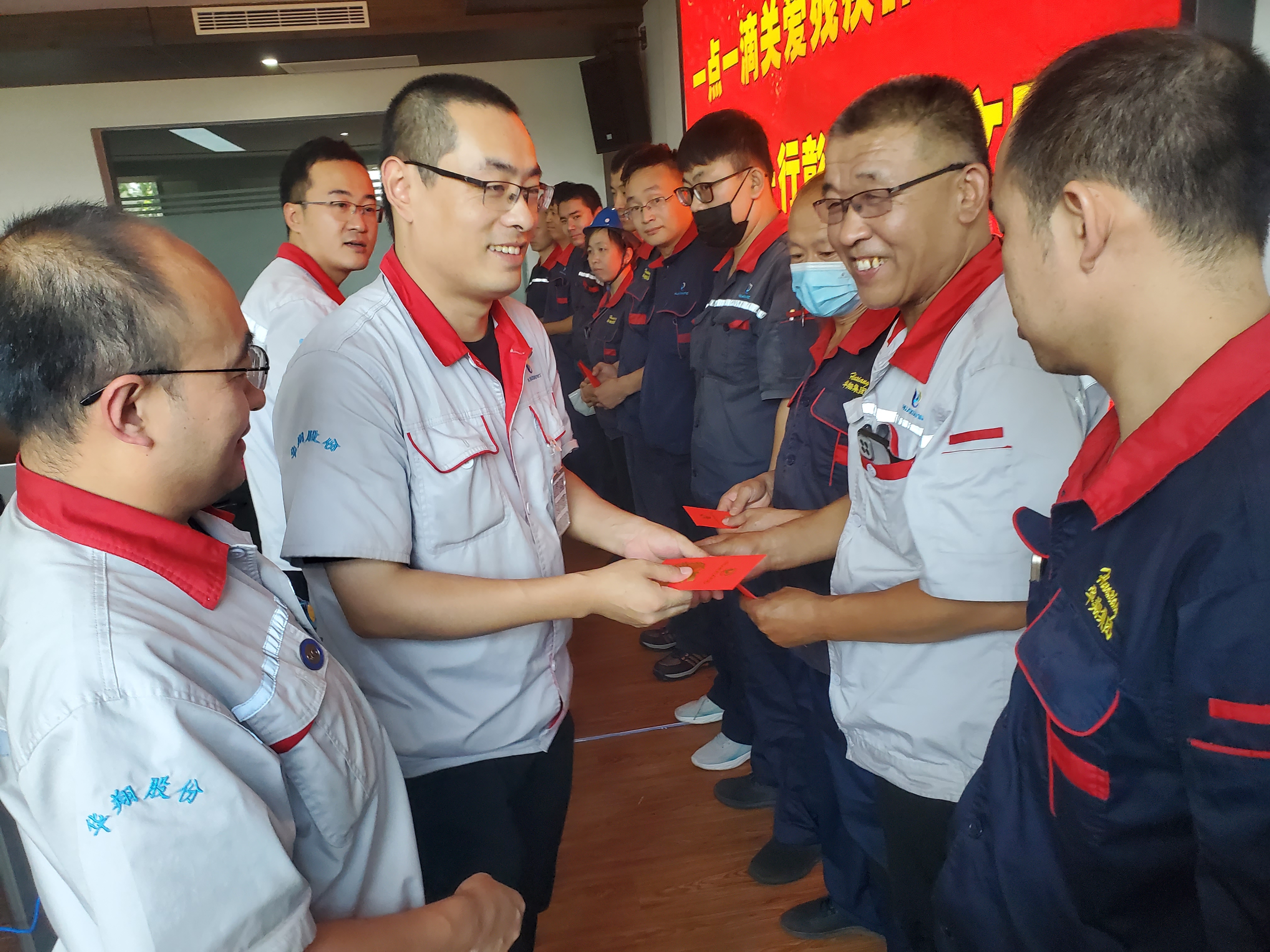 “扶殘助殘有你有我”，華翔很暖心！