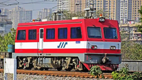 初中生可以學(xué)內(nèi)燃機(jī)車運(yùn)用與檢修專業(yè)嗎？