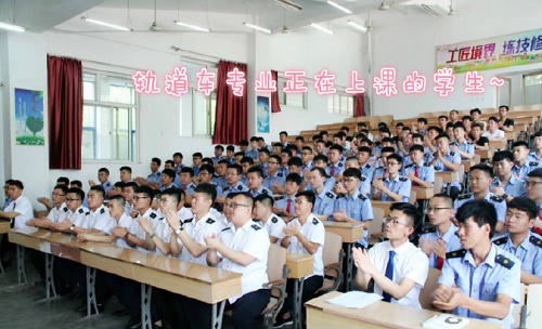 石家莊東華鐵路學(xué)校春季班能升大專嗎？